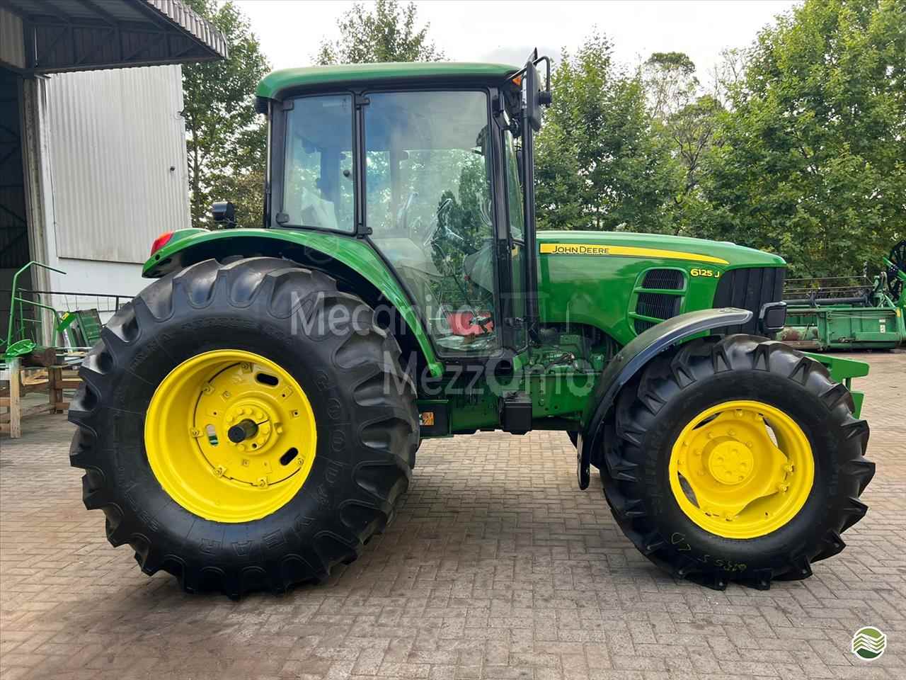 TRATOR JOHN DEERE JOHN DEERE 6125J Tração 4x4 Mezzomo Agrícola SERAFINA CORREA RIO GRANDE DO SUL RS
